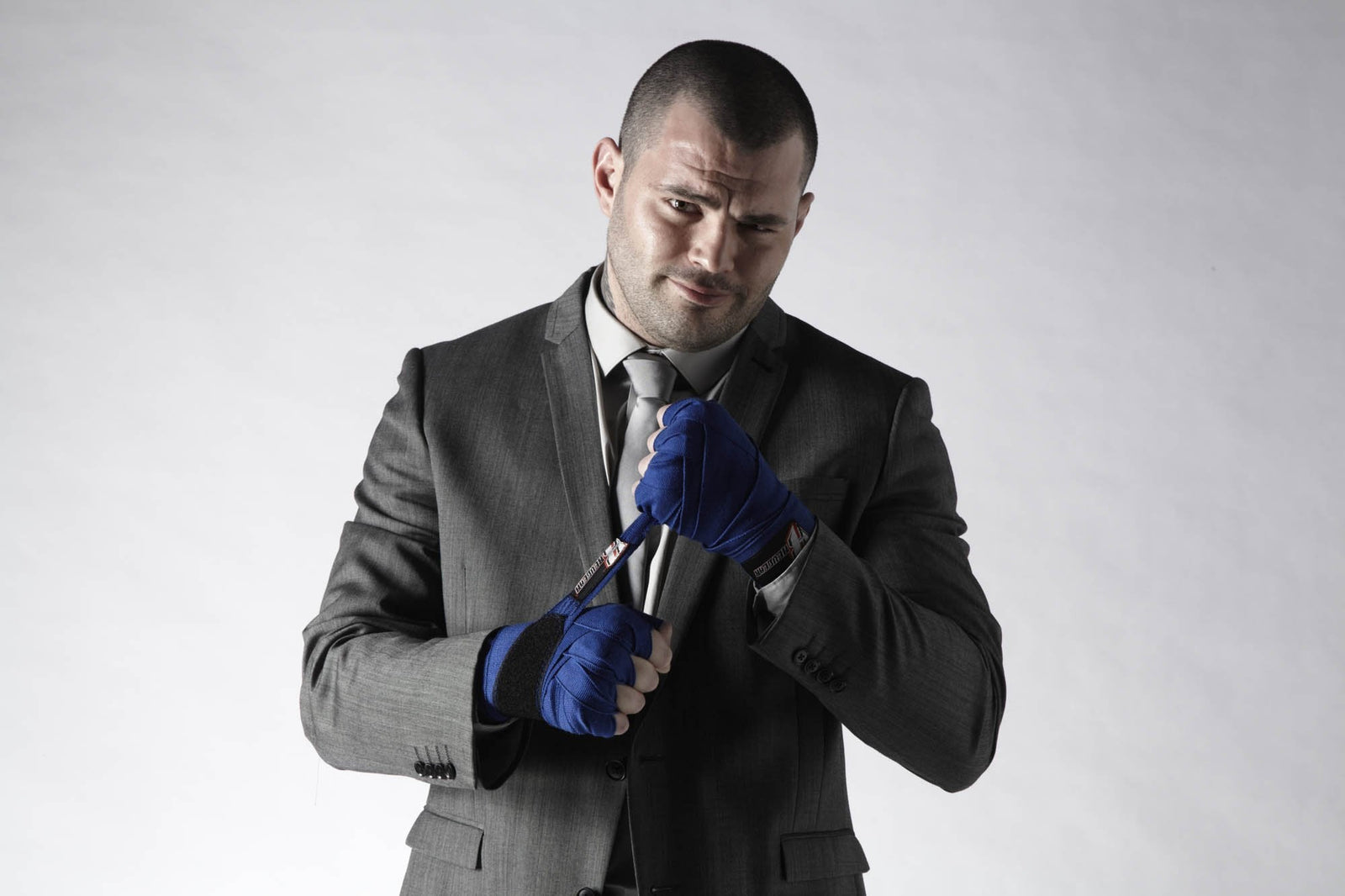 How to wrap your hands for boxing/MMA/Muay Thai - FightstorePro