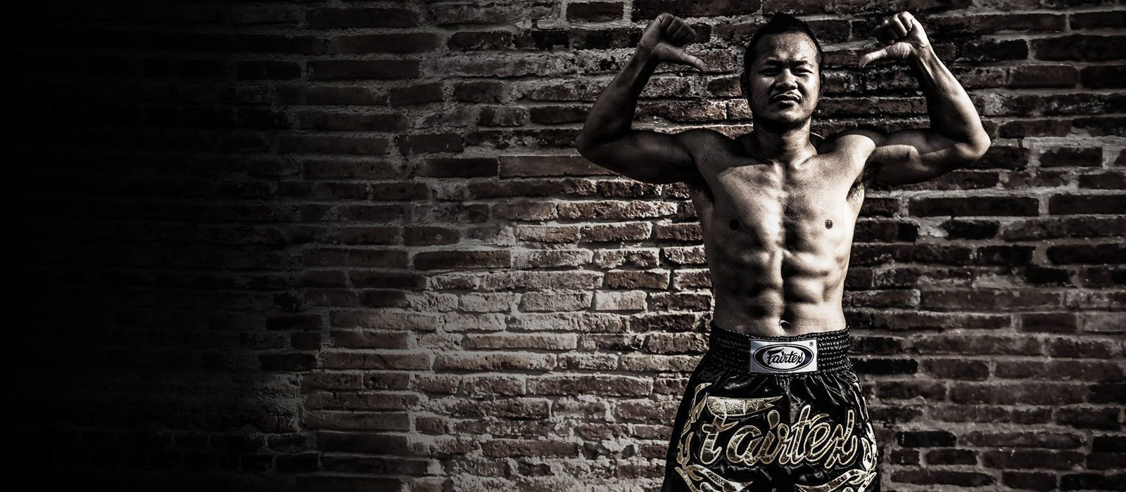 MUAY THAI KICK PADS - A BUYERS GUIDE - FightstorePro